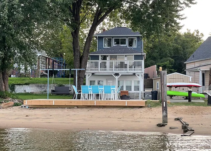 Waterfront Home With Private Beach, Stunning Views